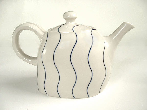 Teapot by Jonathan Keep